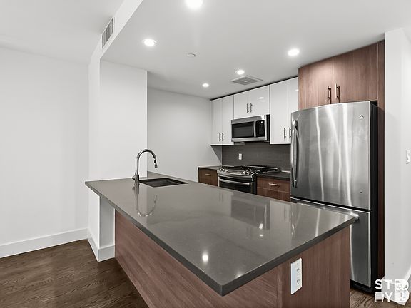 5th image of 265 Washington Ave #1D