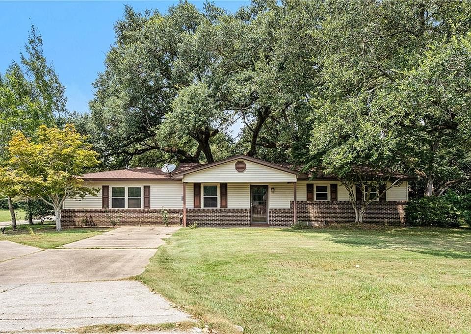 1st image of 10890 Lockwood Dr