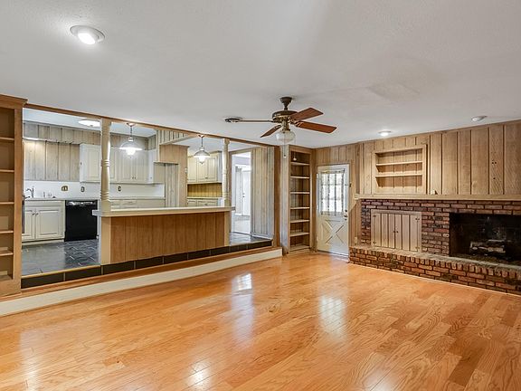 5th image of 3310 Highland Dr