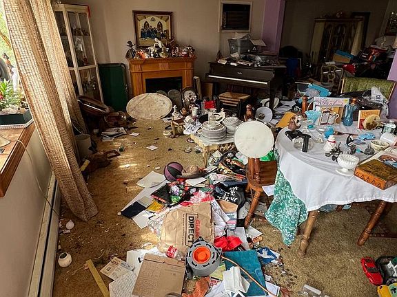 4th image of 549 General Learned Rd