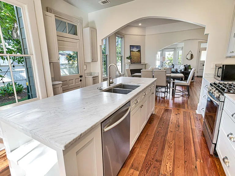2506 Jefferson St — Photo 24