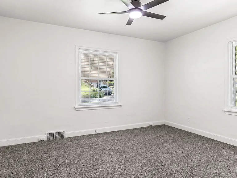 12 Spring Dr — Photo 14