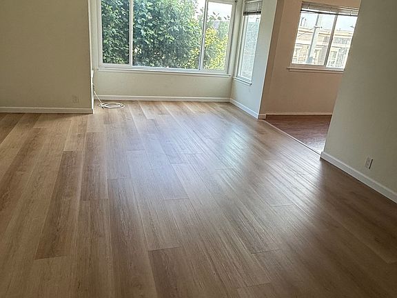 4th image of 1010 Ashbury St APT 2