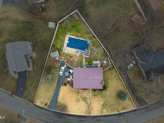 2nd image of 1009 Westminister Dr
