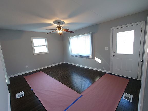 2nd image of 1139 E Galena Blvd
