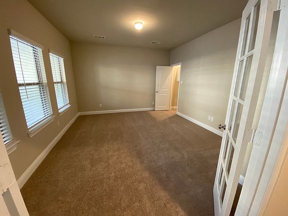 5th image of 4236 Kearsage Dr