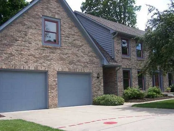 3895 S Village Dr photo 1