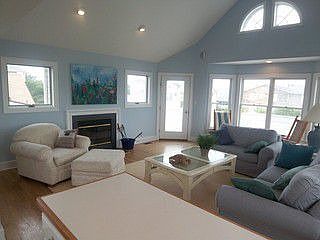 2nd image of 207 Whilldin Ave