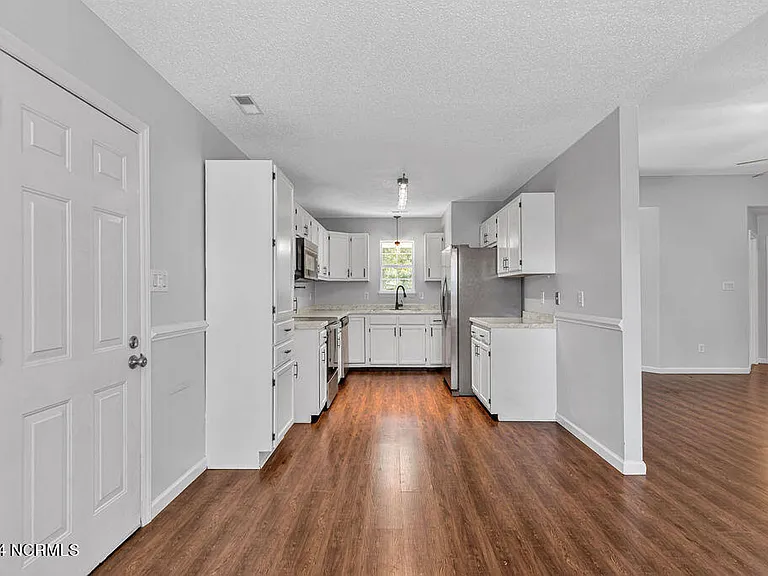 103 Carriage Hills Ct — Photo 8