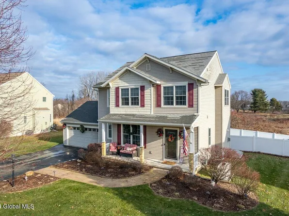 18 Surrey Drive, Ballston Lake, NY 12019