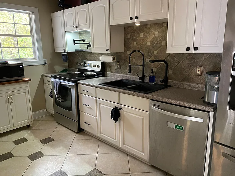 1012 Kitchen