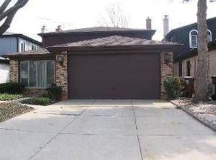 10031 Lacrosse Ave, Skokie, IL 60077
