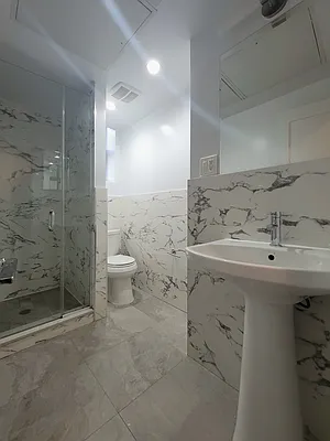 Rented by AZ REALTY NYC LLC | media 18