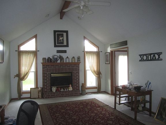 GAS FIREPLACE