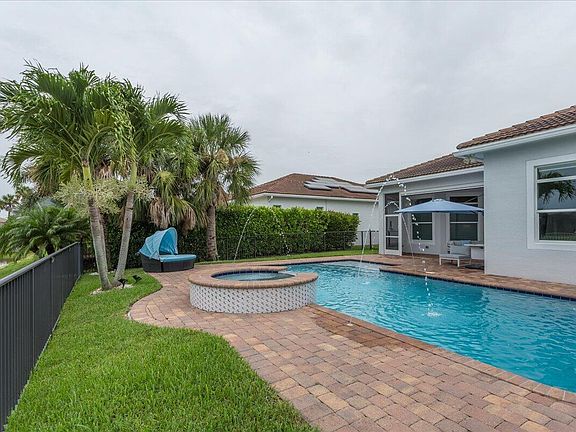 3rd image of 22001 SW Tivolo Way