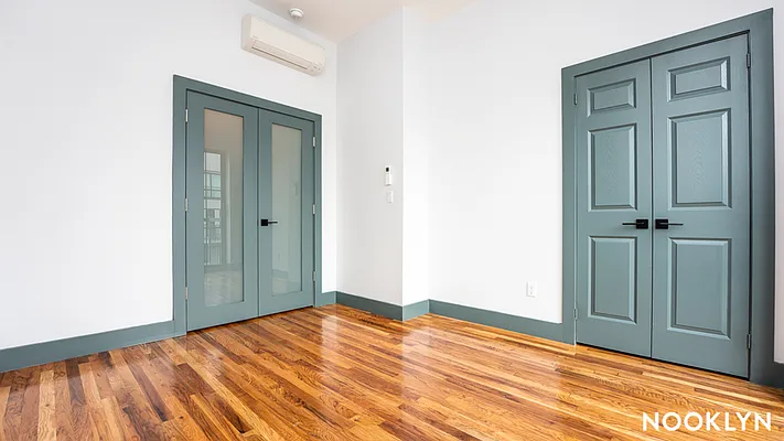 Rented by Nooklyn NYC LLC | media 18