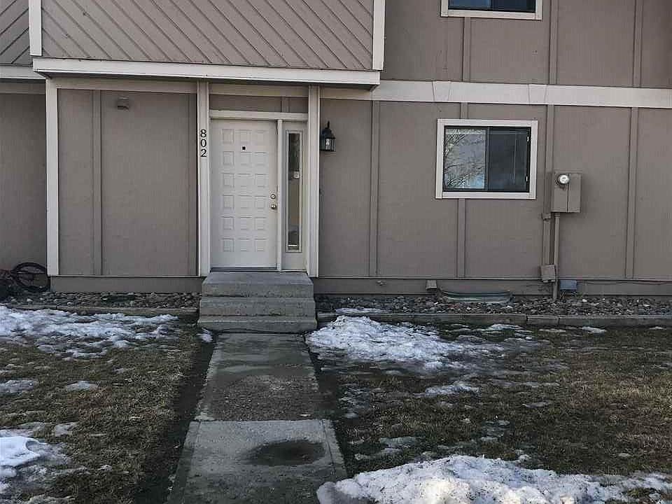 1st image of 802 Moccasin Ln