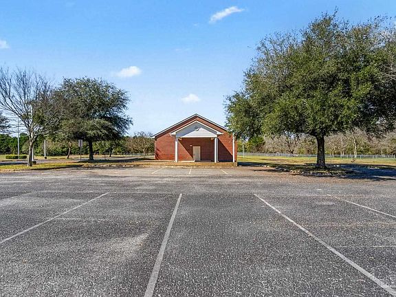 3rd image of 2828 Harvest Rd