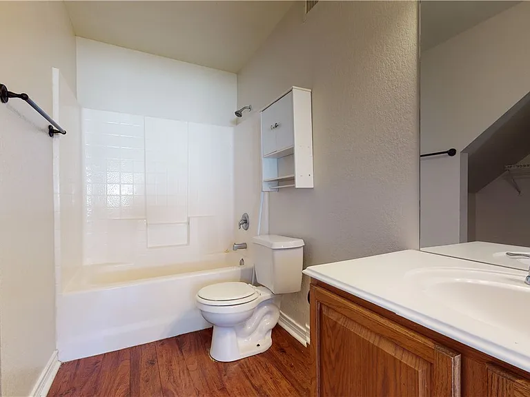 1915 Pine Tree Dr #A — Photo 12