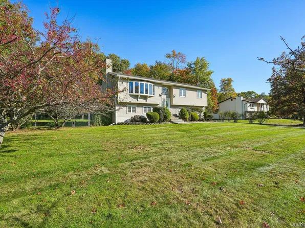 1 Rubinstein Court, Spring Valley, NY 10977