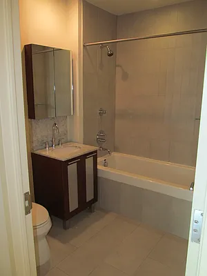 Rented by Lisa Management | media 19