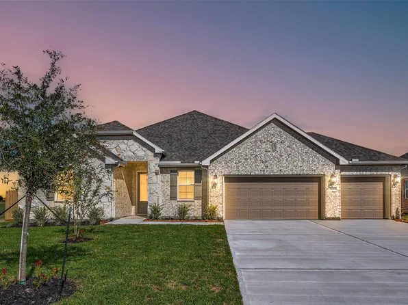 12019 Old Fashion Cir, Mont Belvieu, TX 77535