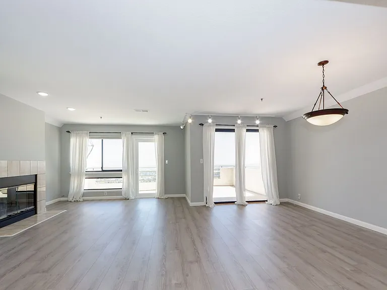 432 Portofino Dr #403 — Photo 5