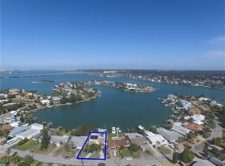 456 Harbor Dr S, Indian Rocks Beach, FL 33785