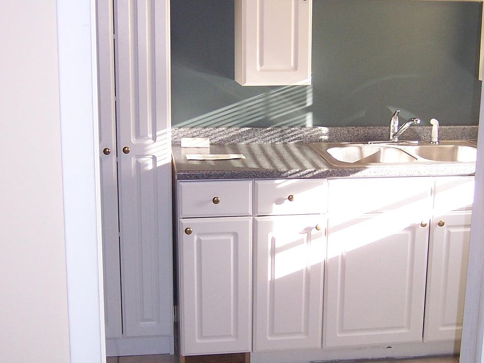2nd image of 437 E Carson St APT B