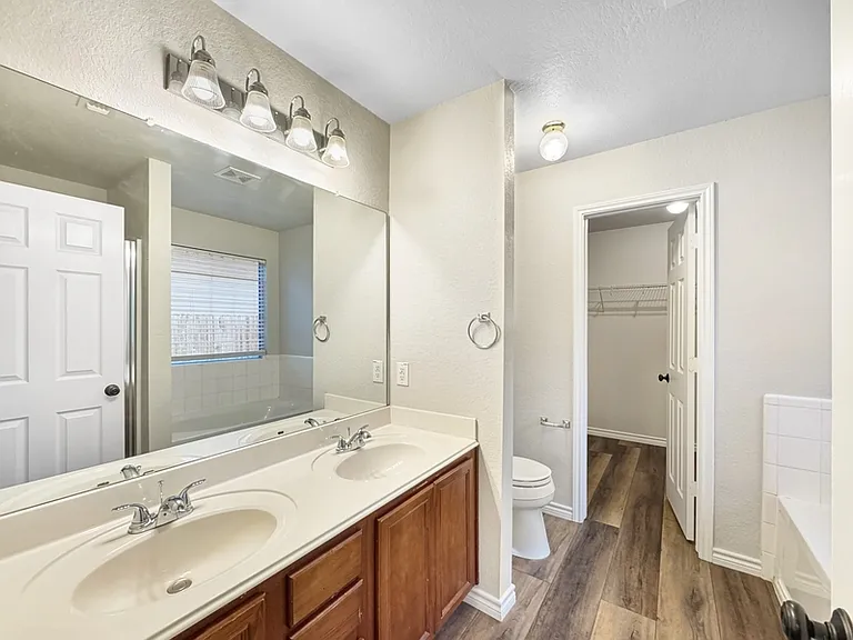 6910 Hallie Spirit — Photo 20