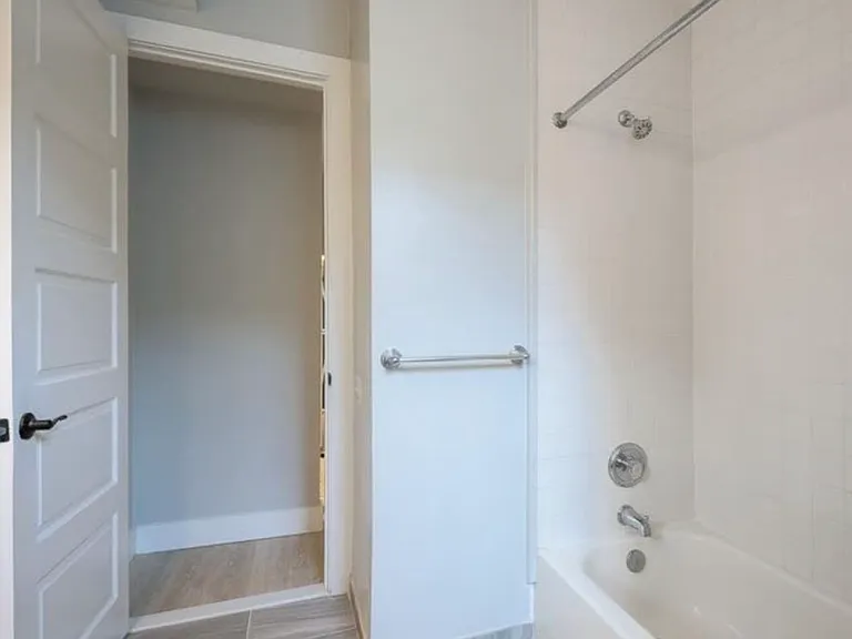 2110 R St NW #102 — Photo 9