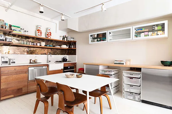 Rented by Compass | media 7