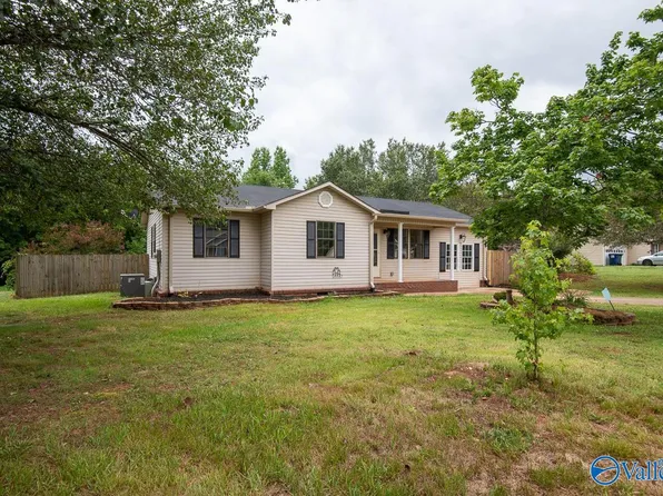 184 Effie Dr, Hazel Green, AL 35750