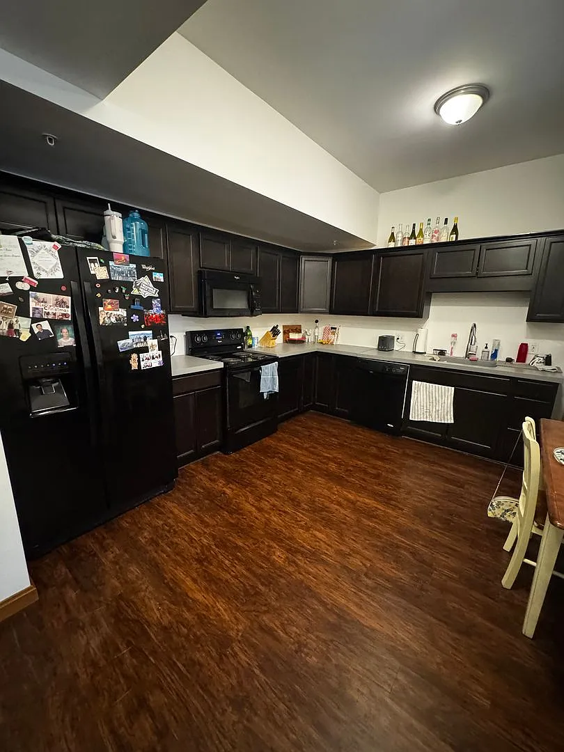 112 College Avenue — Photo 4