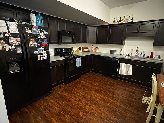 4th image of 112 College Ave #3