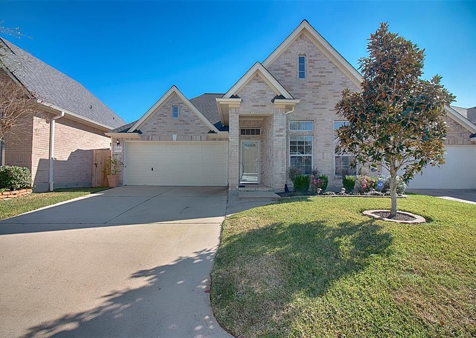 1st image of 15958 Cottage Ivy Cir