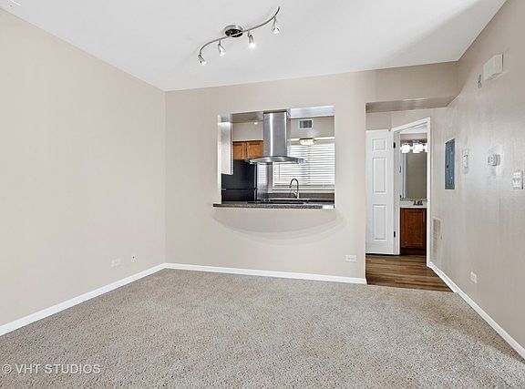 2nd image of 1537 Westminster Dr APT 107