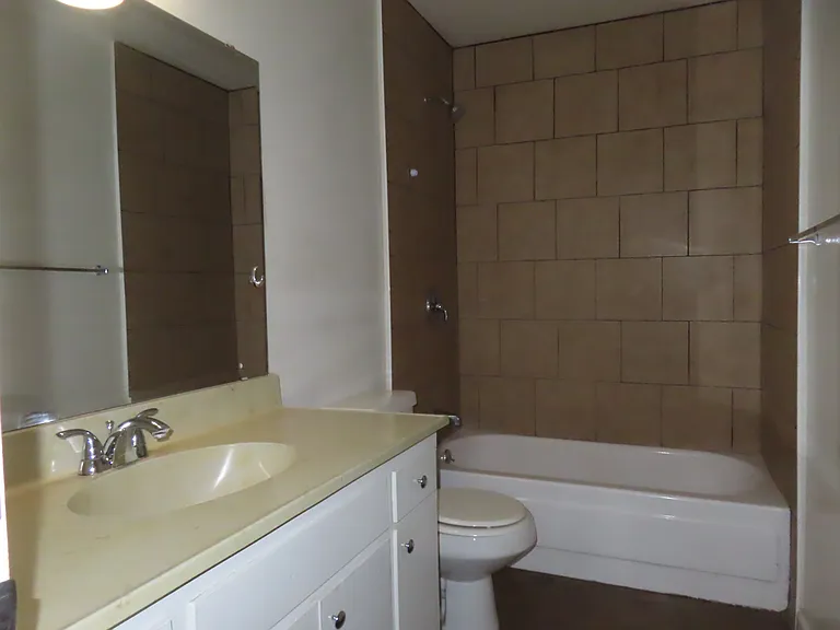 2530 W Mission Ct — Photo 8