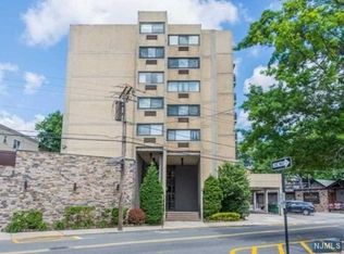 555 Gorge Rd APT 4B, Cliffside Park, NJ 07010