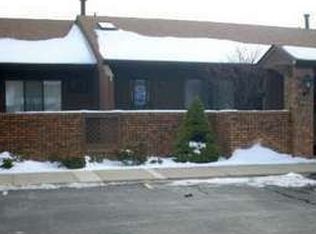 25108 Jefferson Ct, South Lyon, MI 48178