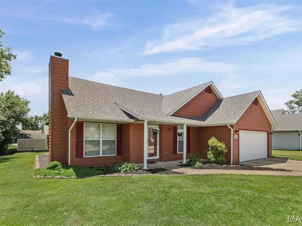 3280 Springbrook Dr, Belleville, IL 62221