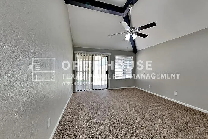 8607 Pines Place Dr — Photo 8
