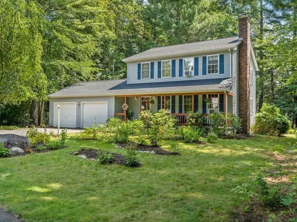 17 Laurin Ln, Easthampton, MA 01027