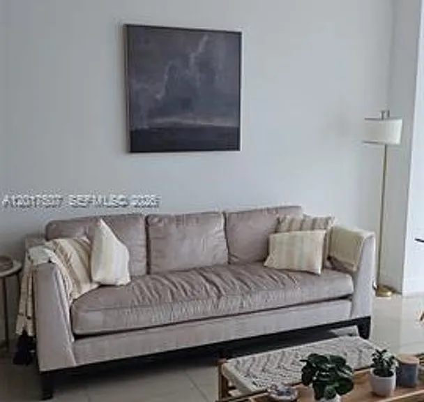 79 SW 12th St #3711 — Photo 7
