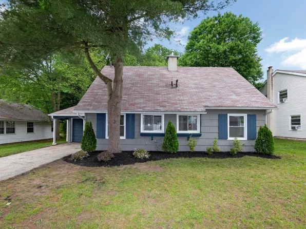 83 Buckingham Dr, Willingboro, NJ 08046