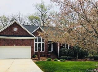 1939 Millbrook Ln, Matthews, NC 28104