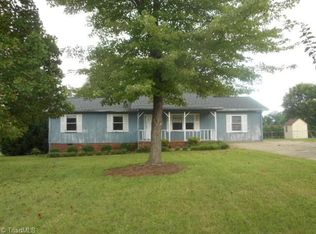 4048 Crescent Ave, Trinity, NC 27370