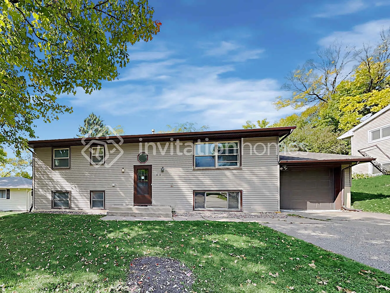 10706 Yosemite Rd Bloomington, MN 55437 — Photo 1