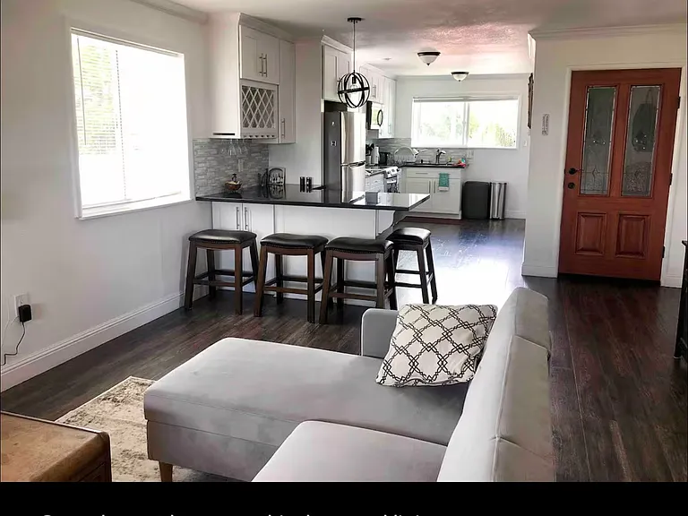 4333 Willow Rd — Photo 3