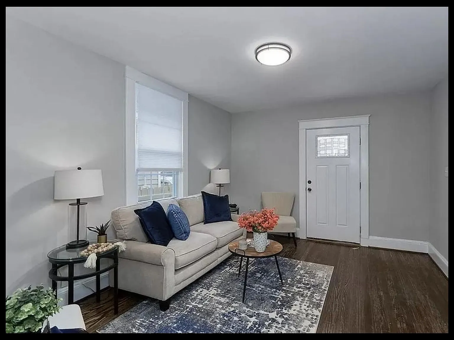 3 bed, 1010 sqft, $1,850 — Photo 2